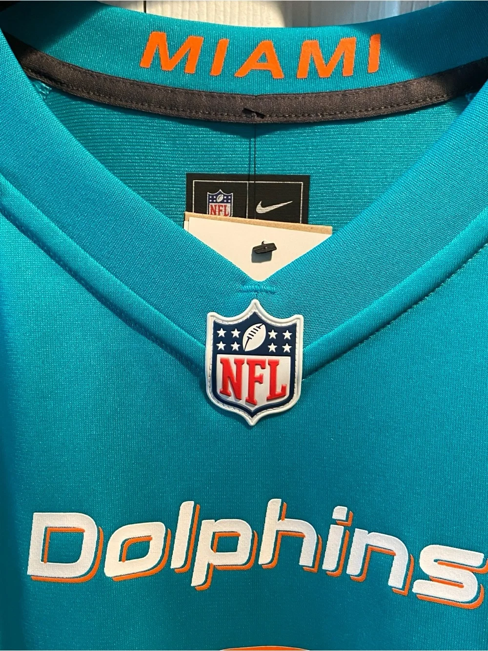 $130 NWT Nike Miami Dolphins - Tua Tagovailoa - Player Game Jersey  - Men’s L